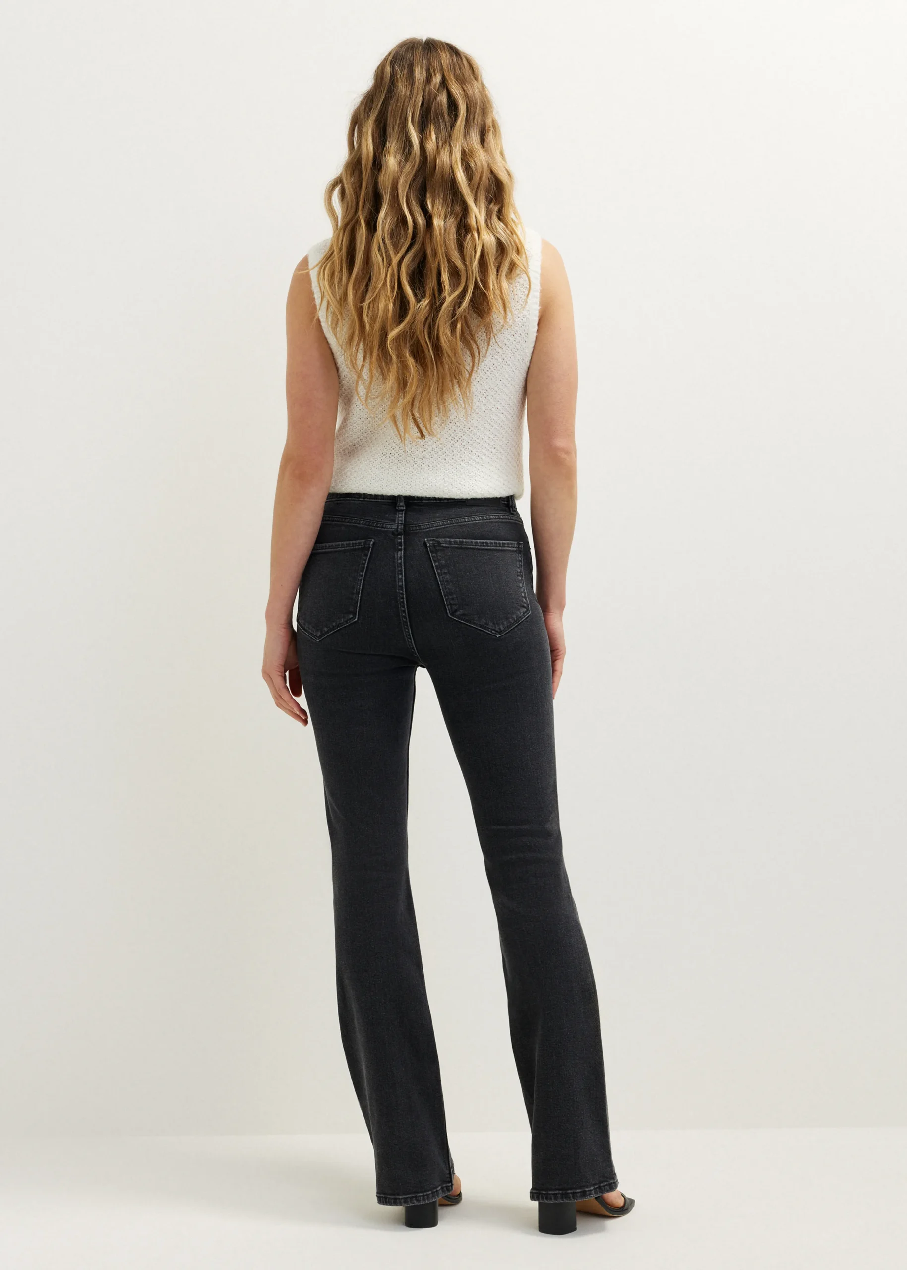 Sale Cotton Club Flared jeans coco zwart,usedmiddle