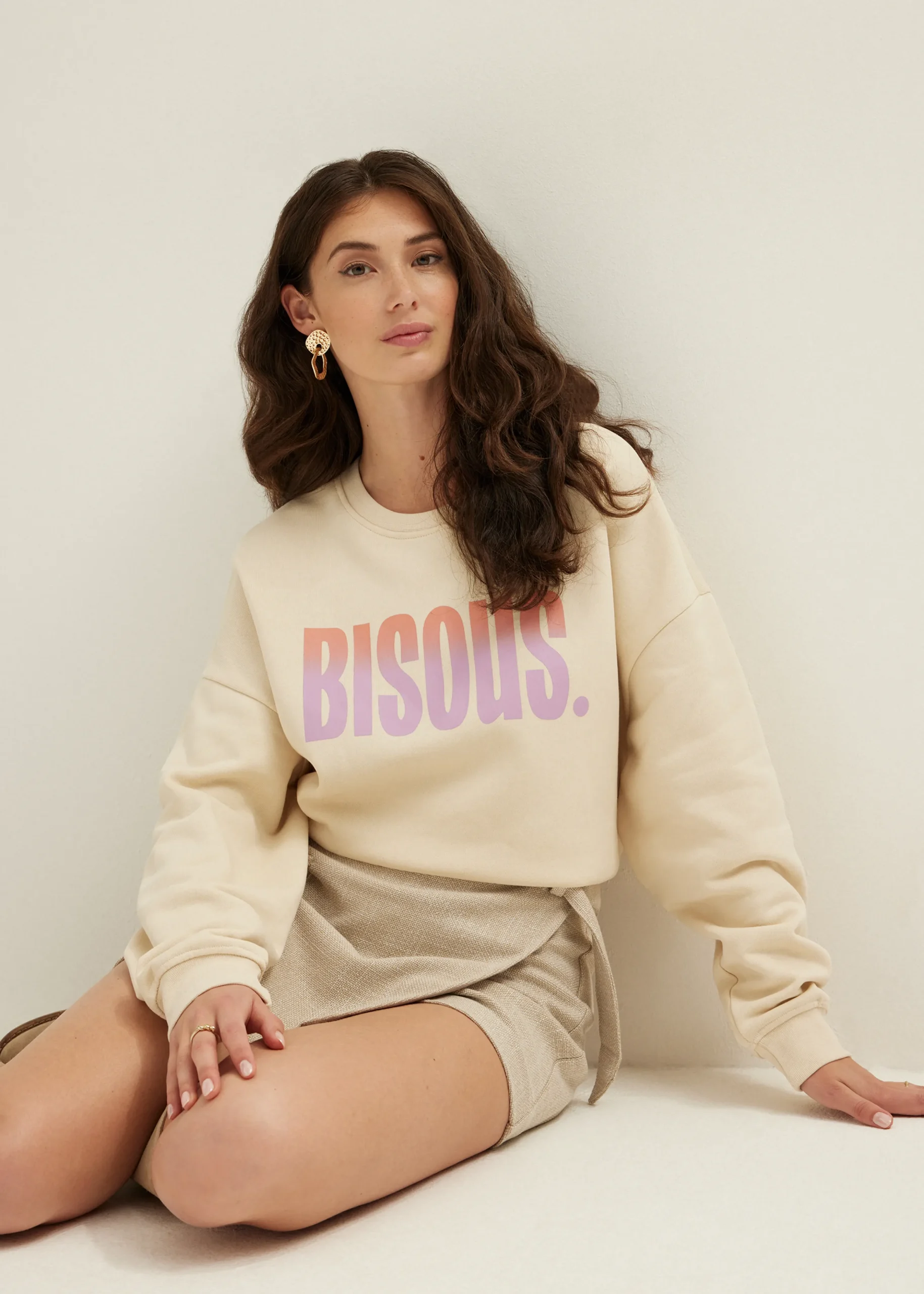 Hot Cotton Club Sweater met tekst print lichtzand