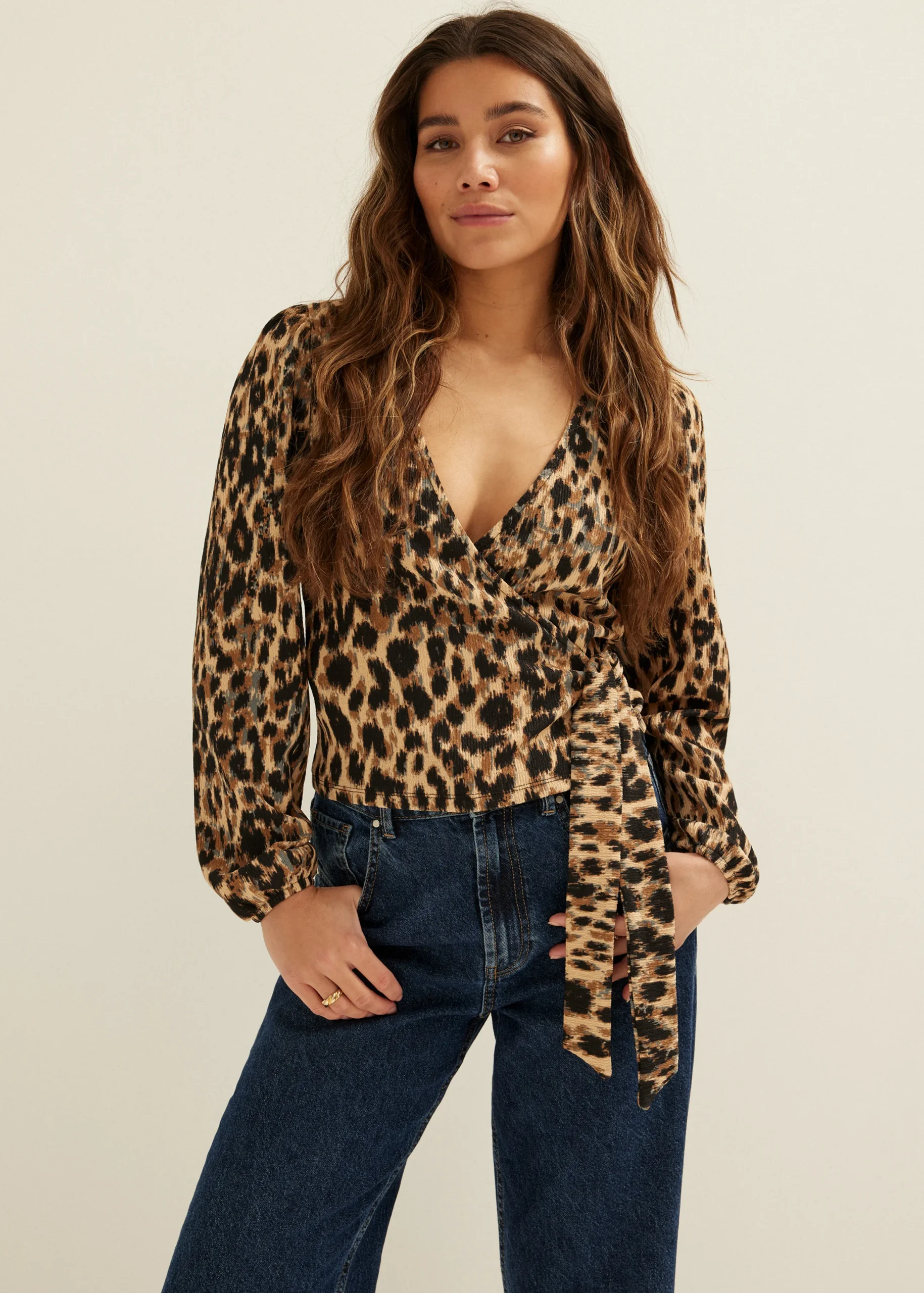 Best Cotton Club Wikkeltop met all-over print bruin