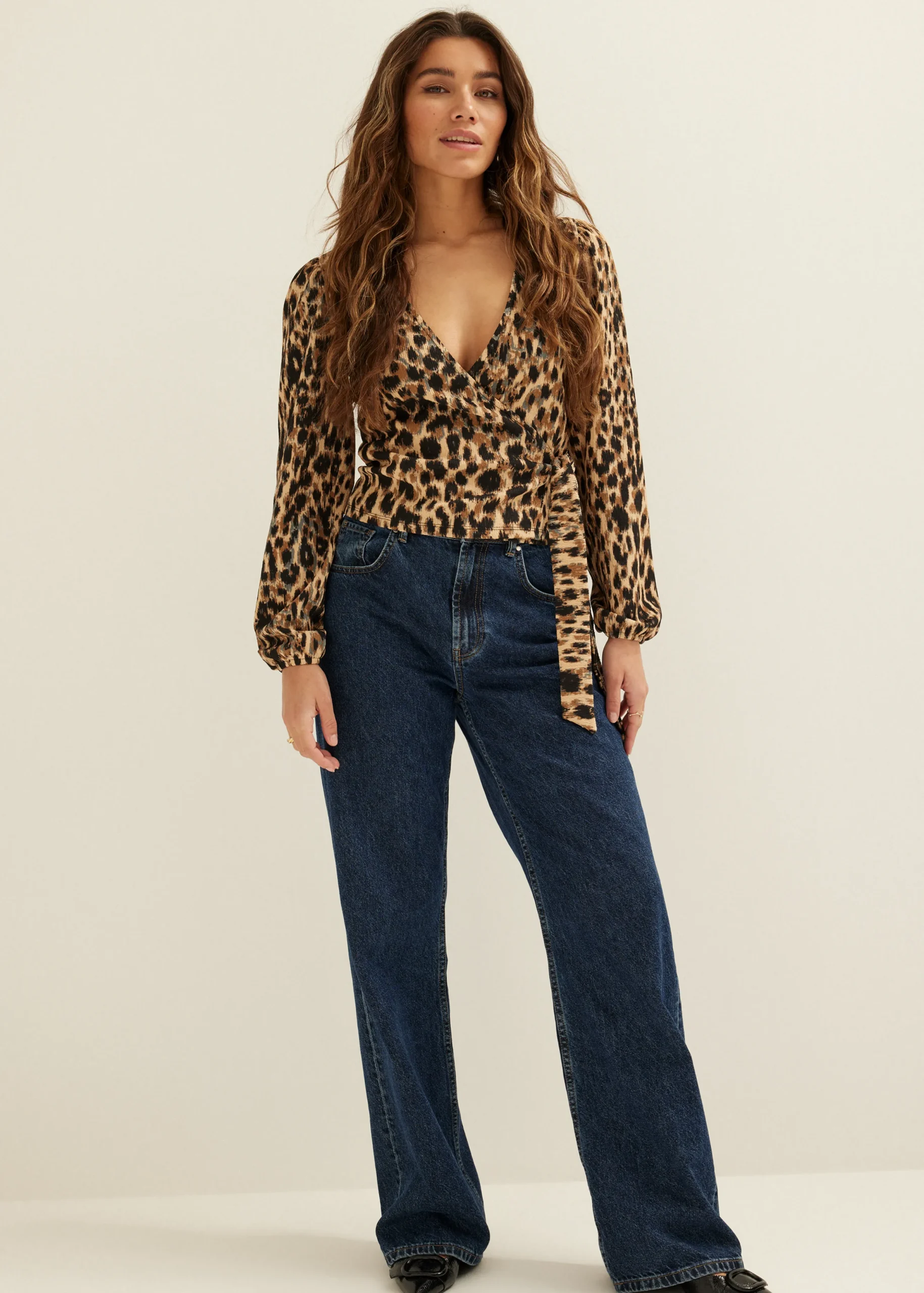 Best Cotton Club Wikkeltop met all-over print bruin